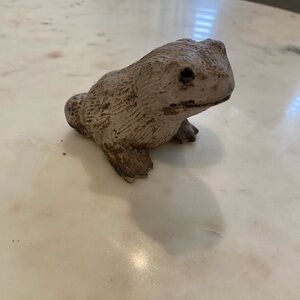 ⚠️❗️McCarty’s pottery vintage frog in great conition